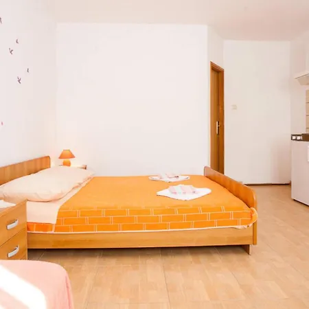 With Pool Ivana Krk Apartamento Krk Town