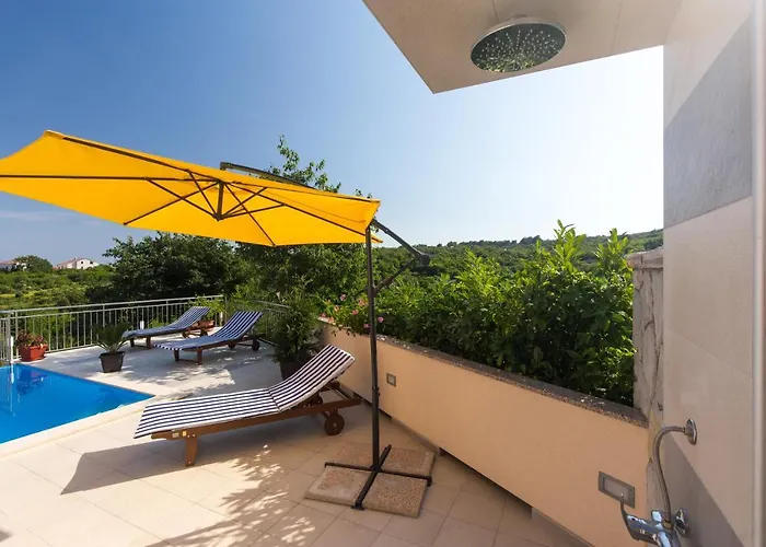With Pool Ivana Krk Apartman Krk Town