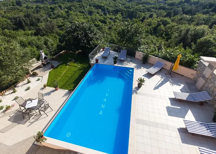 Apartman With Pool Ivana Krk *