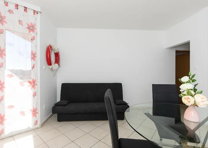 With Pool Ivana Krk Apartman