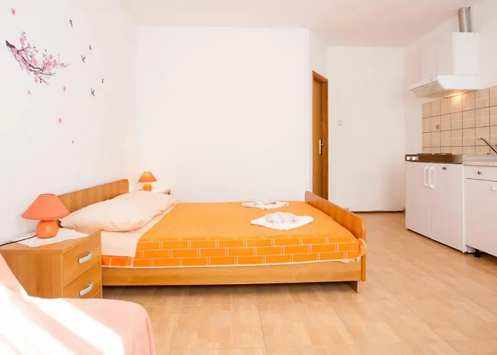 With Pool Ivana Krk Apartman Krk Town