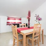 Apartment With Pool Ivana Krk