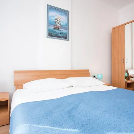 Apartment With Pool Ivana Krk *