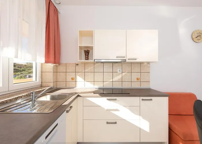 With Pool Ivana Krk *