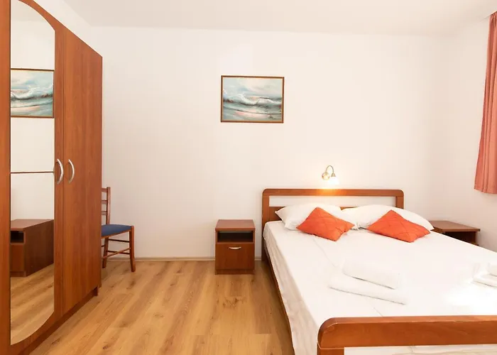 With Pool Ivana Krk Appartamento *